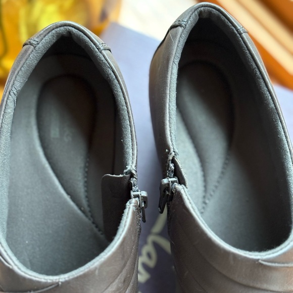 New with box-Clarks Women's Genette rise Grey Gris 9 1/2 - Picture 5 of 6